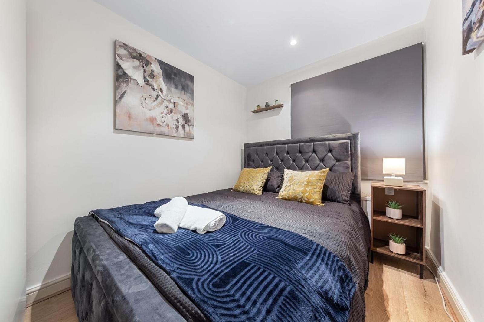 Deluxe Apartment - 1 Min Away From Camden Market And Station London Exterior photo