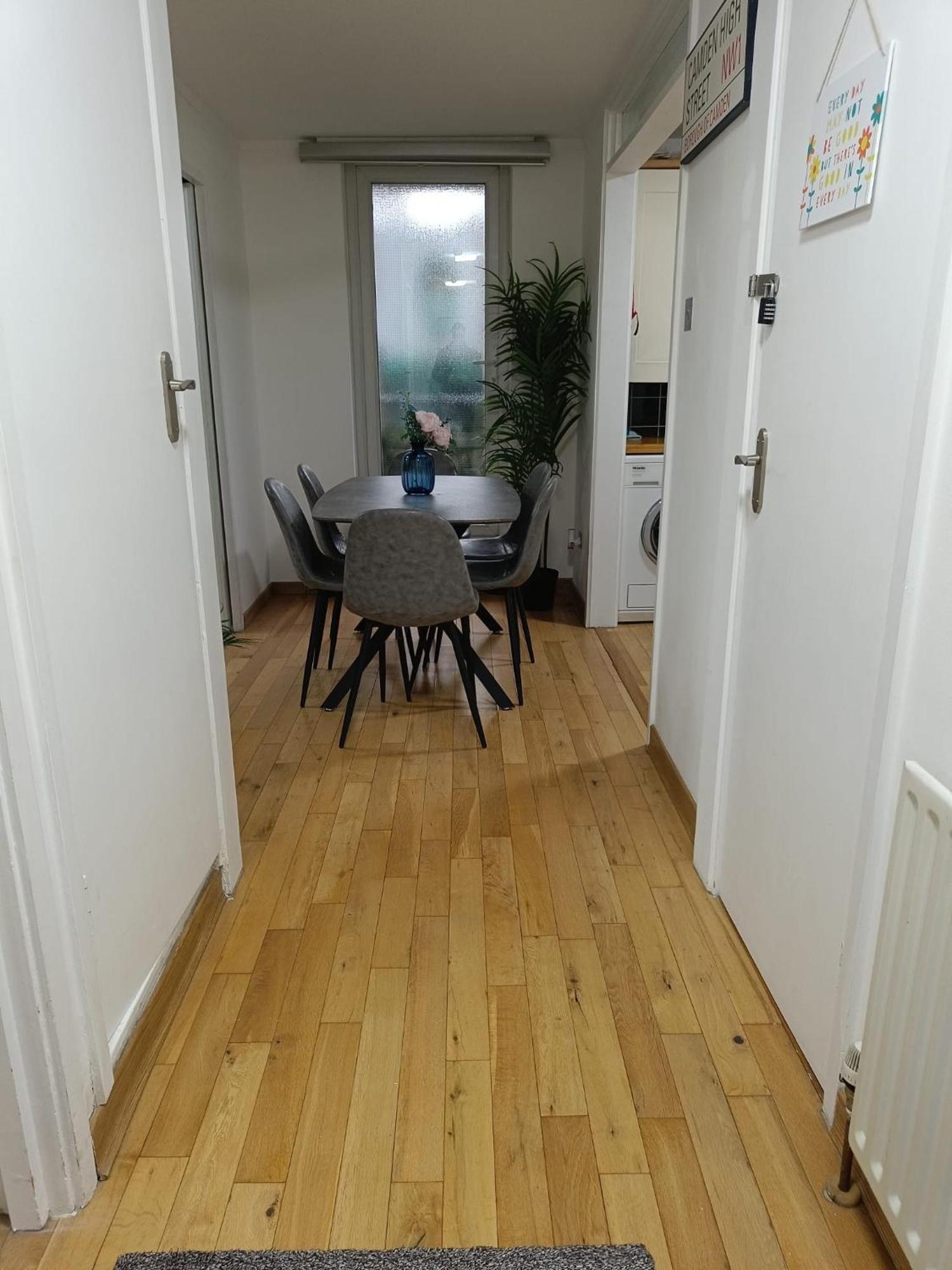 Deluxe Apartment - 1 Min Away From Camden Market And Station London Exterior photo